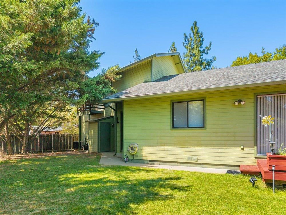 1105 North St., Yreka
