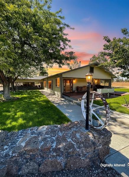 10209 Hwy A-12, Montague