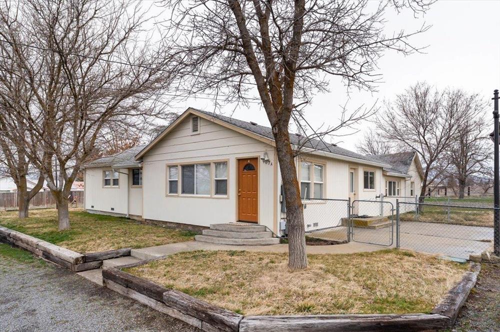 907-909 Ball Mountain Little Shasta Rd, Montague