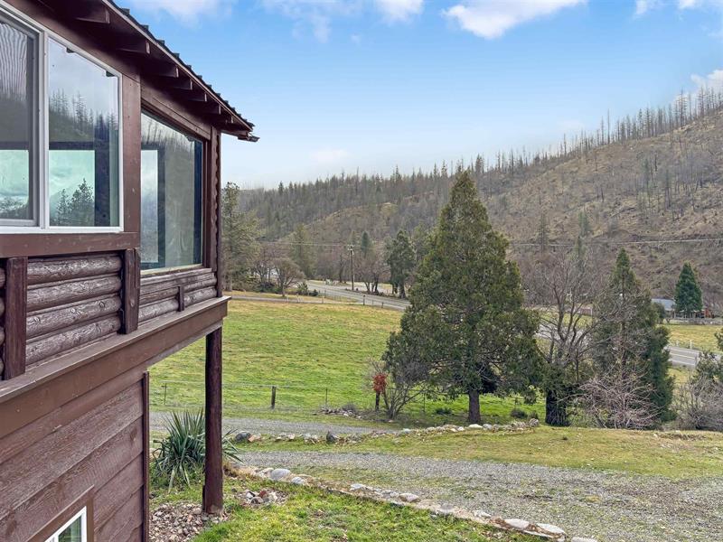 16813 Highway 96, Klamath River