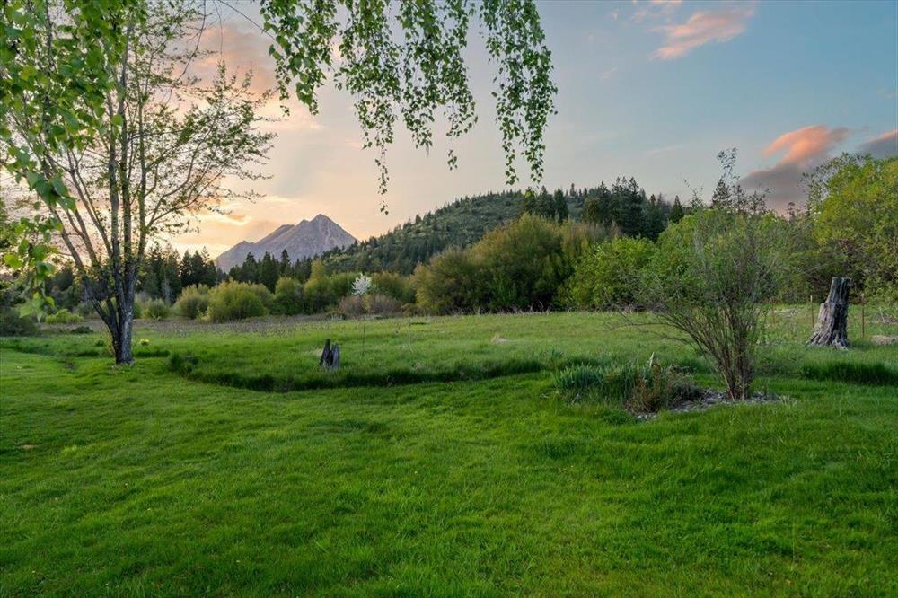 1422 Kingston Rd., Mt Shasta