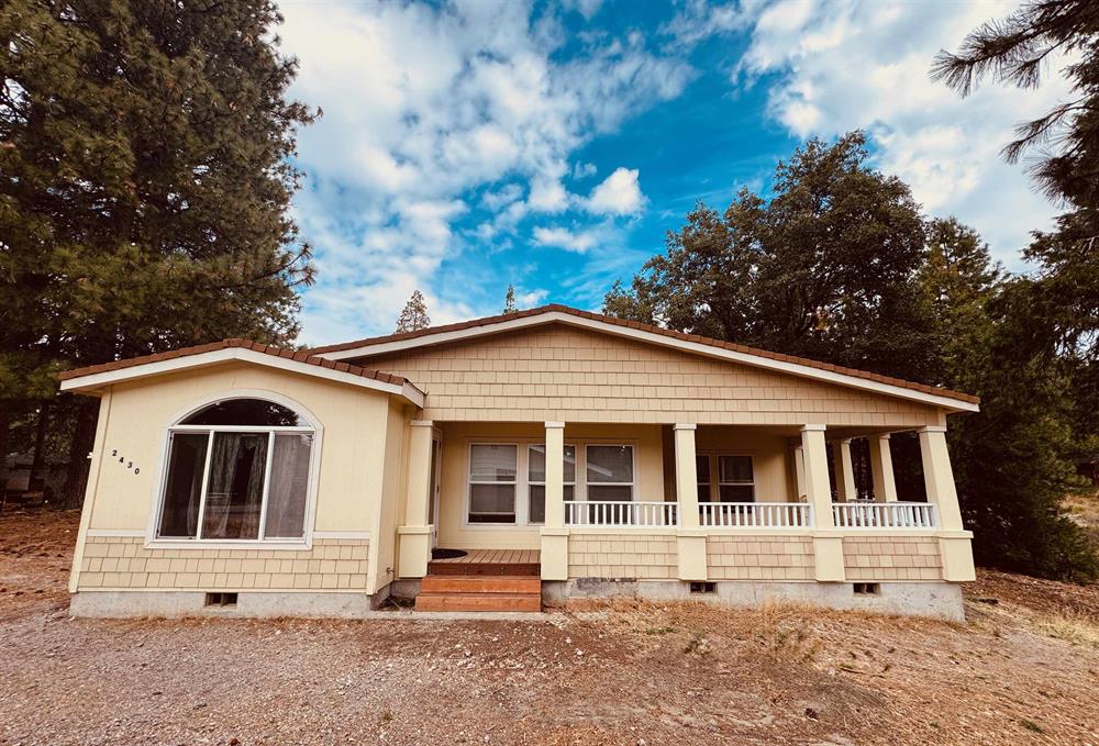 2430 Pine Grove Dr, Mt Shasta