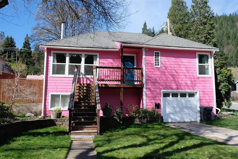 5501 Dunsmuir Ave, Dunsmuir