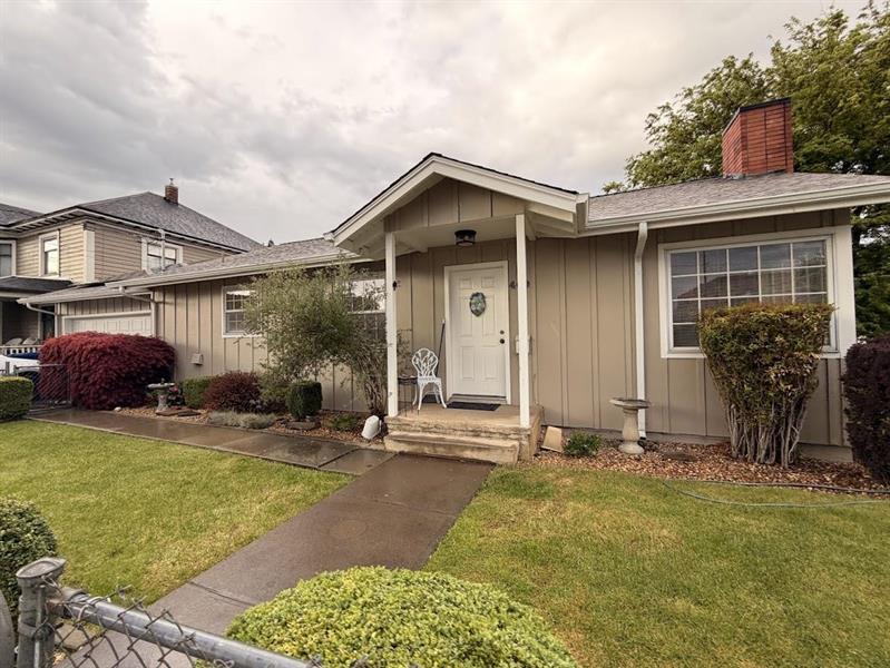 400 North Street, Yreka
