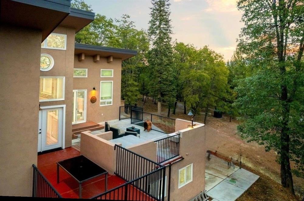 9268 Blue Jay Ln, Weed