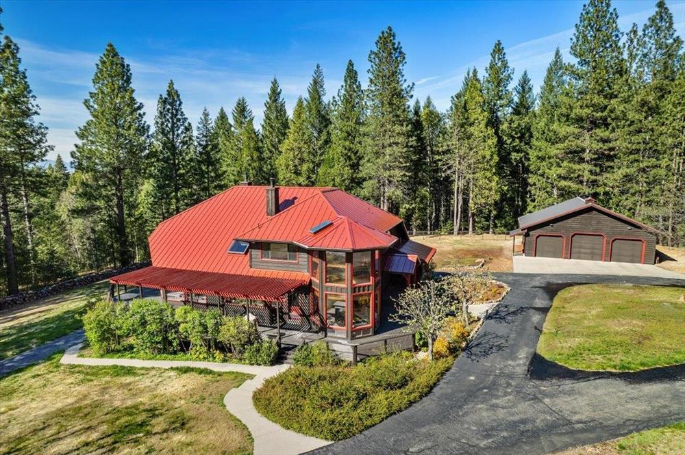 3312 Columbine Road, Weed