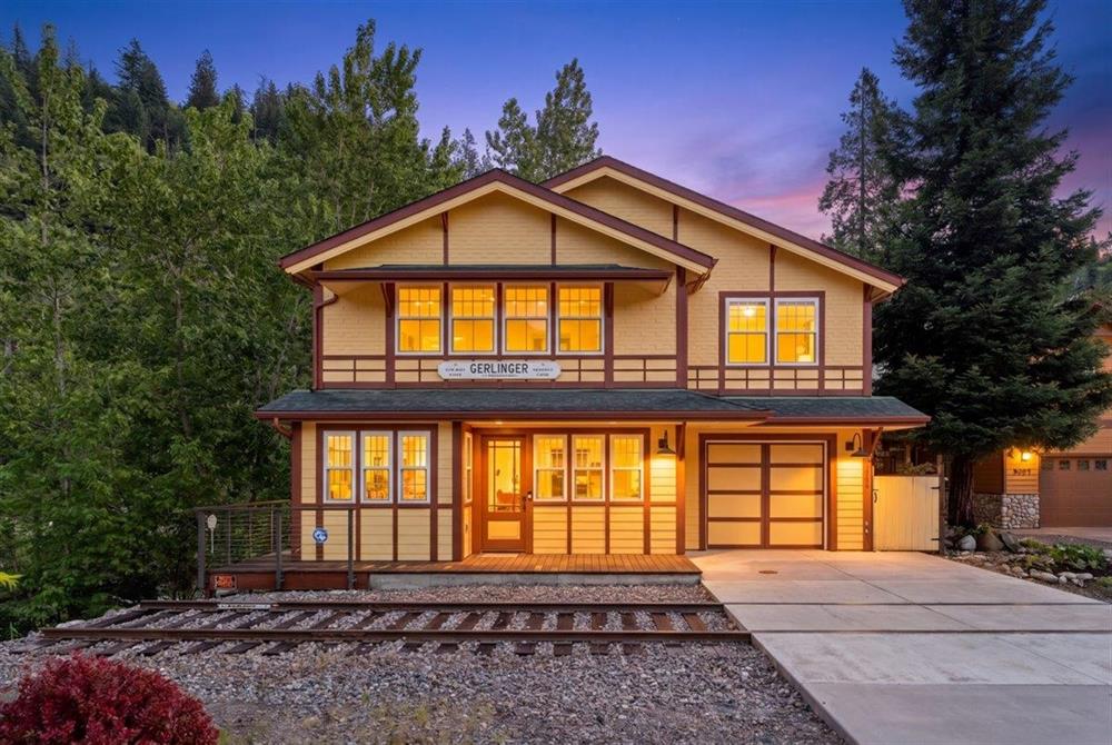 6200 Scherrer Ave, Dunsmuir