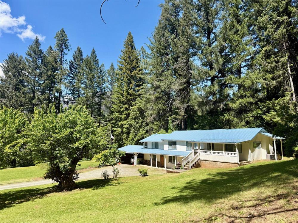 816 And 814 Curly Jack Road, Happy Camp