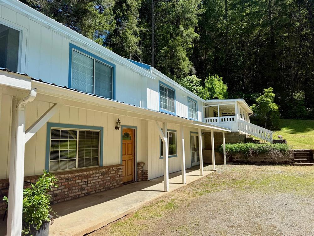 816 And 814 Curly Jack Road, Happy Camp