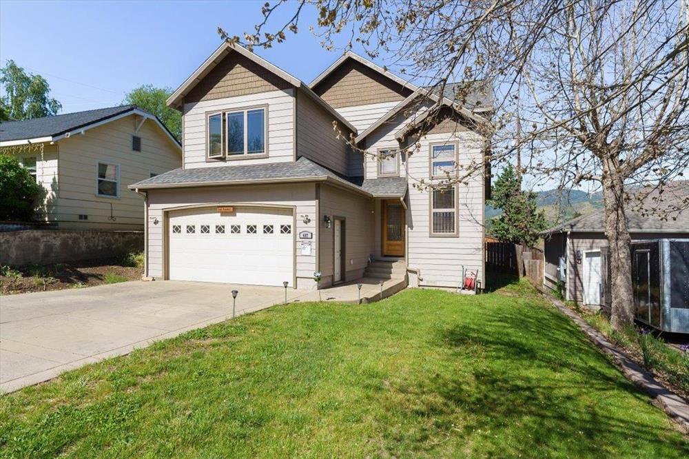 407 Herzog Blvd, Yreka