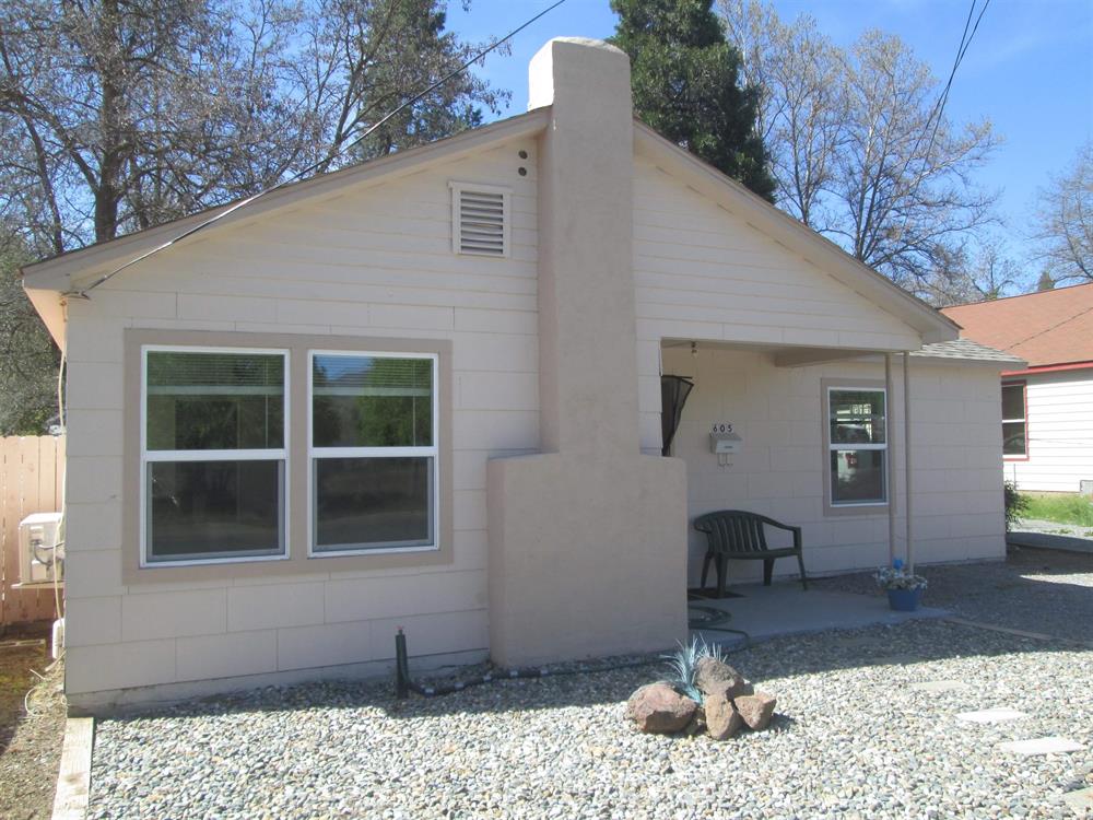 605 North Street, Yreka