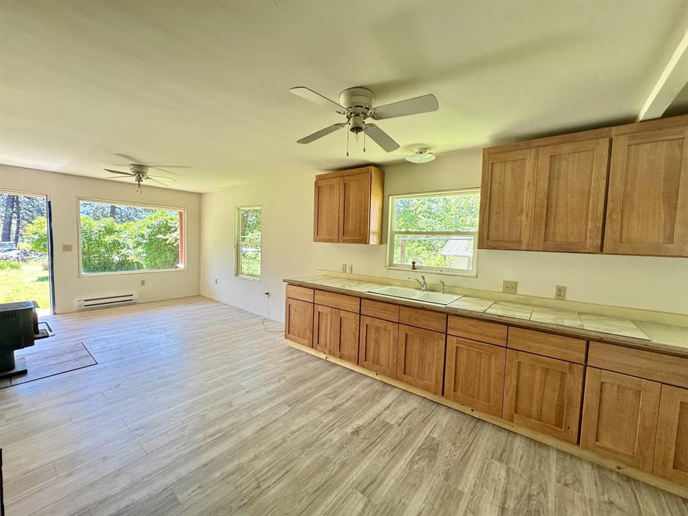 318 Seiad Grove Road, Seiad Valley