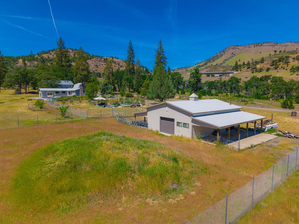3540 Hilt Hungry Road, Hornbrook