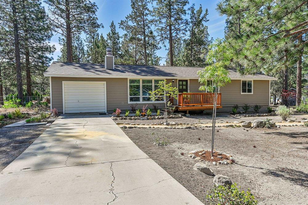 15834 Gallop Pl, Weed