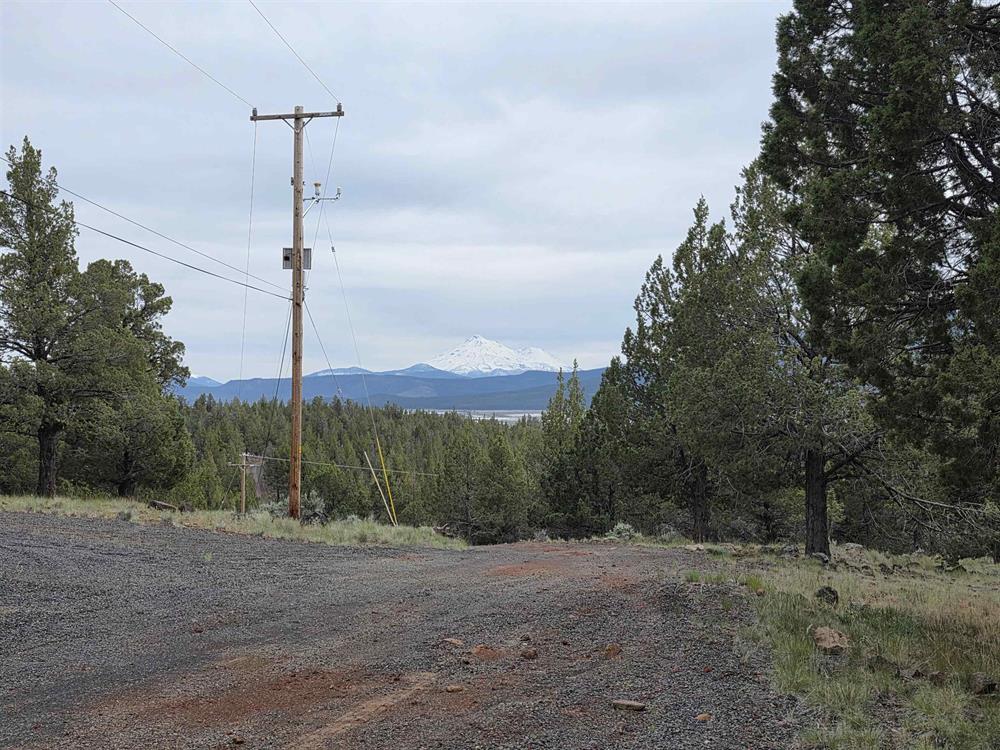 5638 Rocky Ridge Rd., Dorris