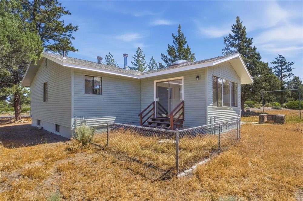 15617 Sherwood Rd., Weed