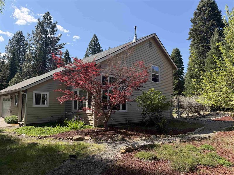 615 Valley Quail Dr, Mt Shasta