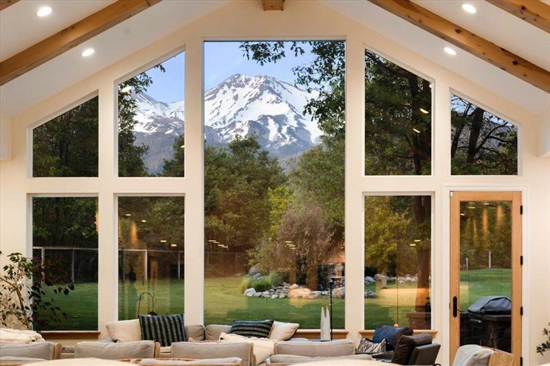 1395 Northridge Dr, Mt Shasta