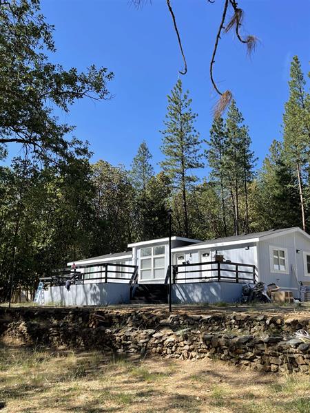 113 Ladd Road, Seiad Valley