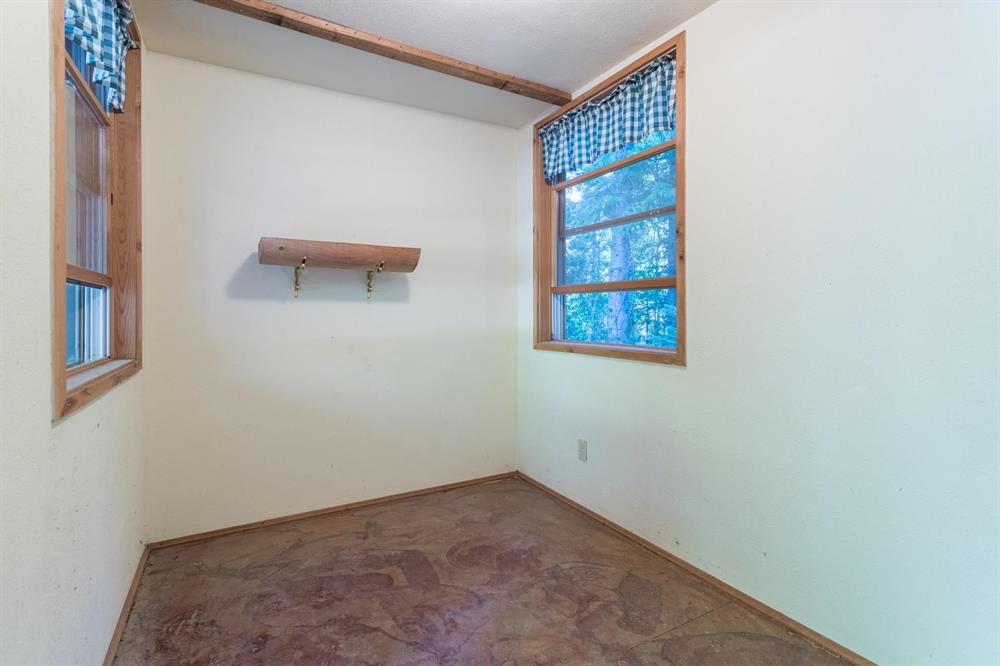 1900 Maple Drive, Weed