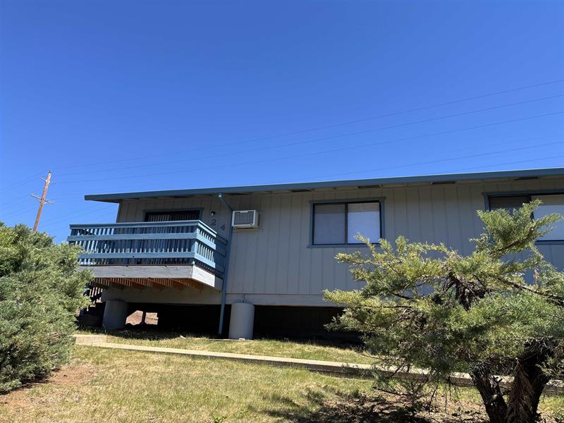 801 Sierra Vista Way #24, Yreka