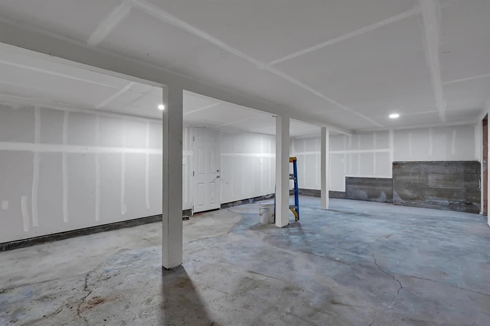 4101 Apple, Dunsmuir