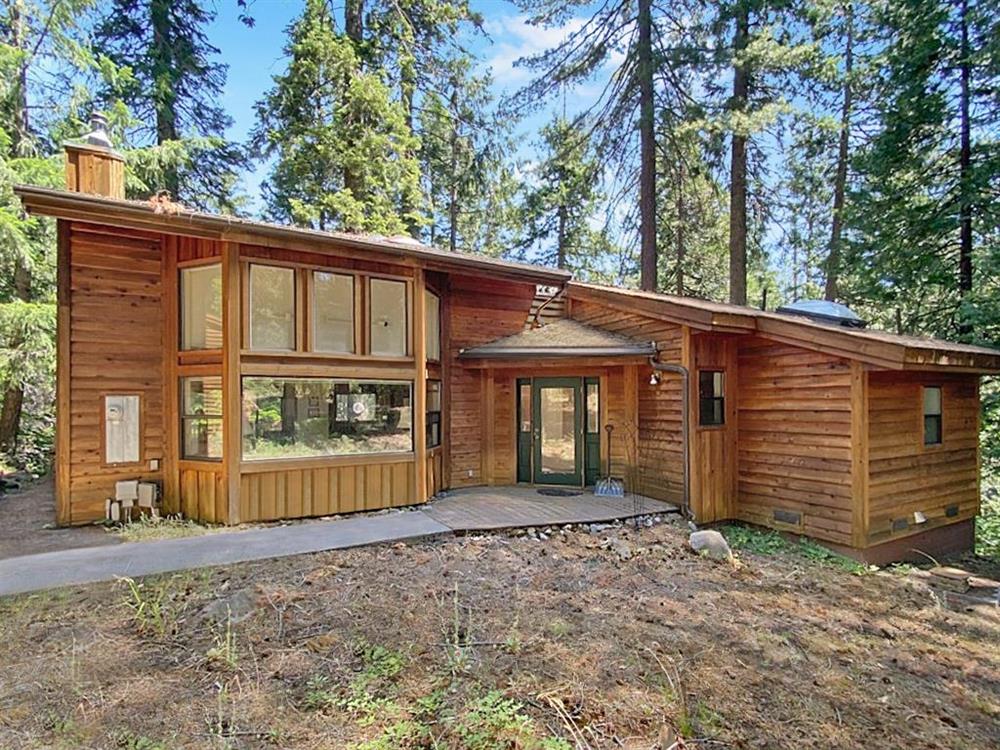 912 Audubon Rd, Mt Shasta