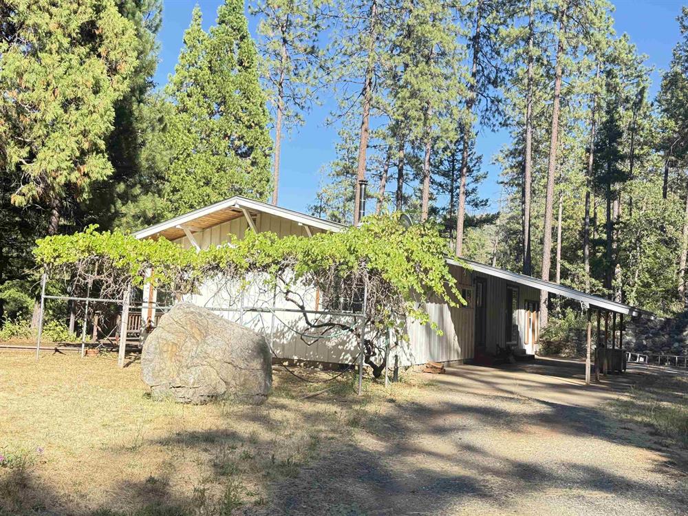 36724 And 36726 Highway 96, Klamath River