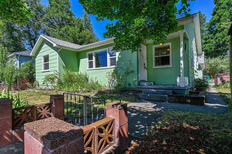 504 S A Street, Mt Shasta