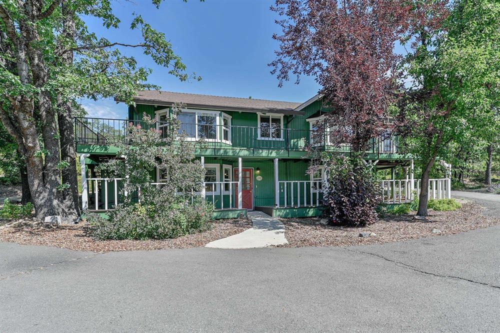 2435 College Ave, Weed