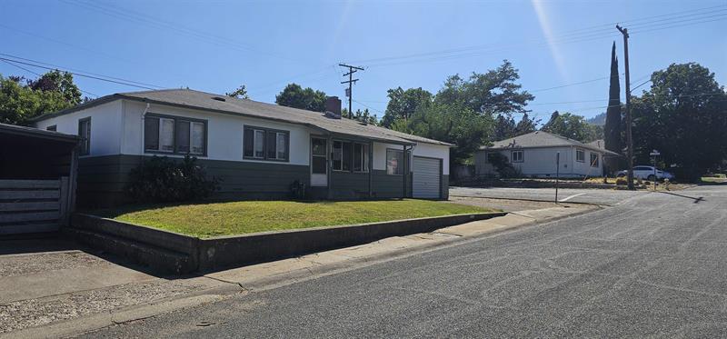 761 Pioneer St, Yreka