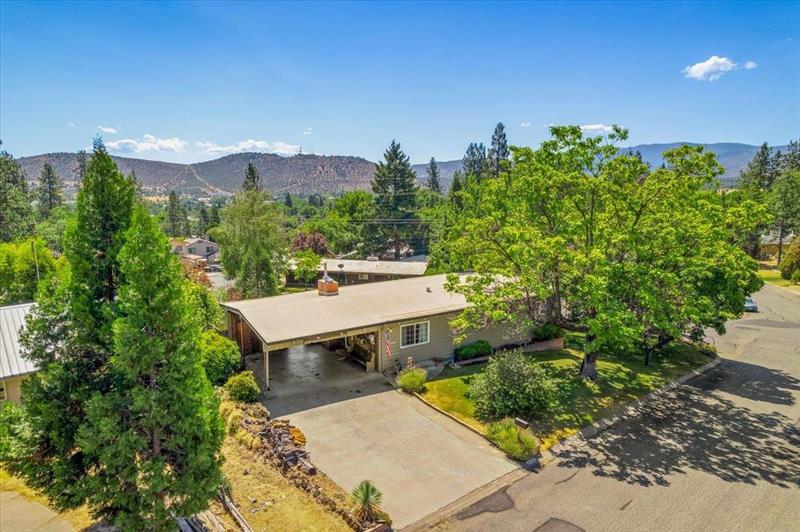 1004 Park Place, Yreka