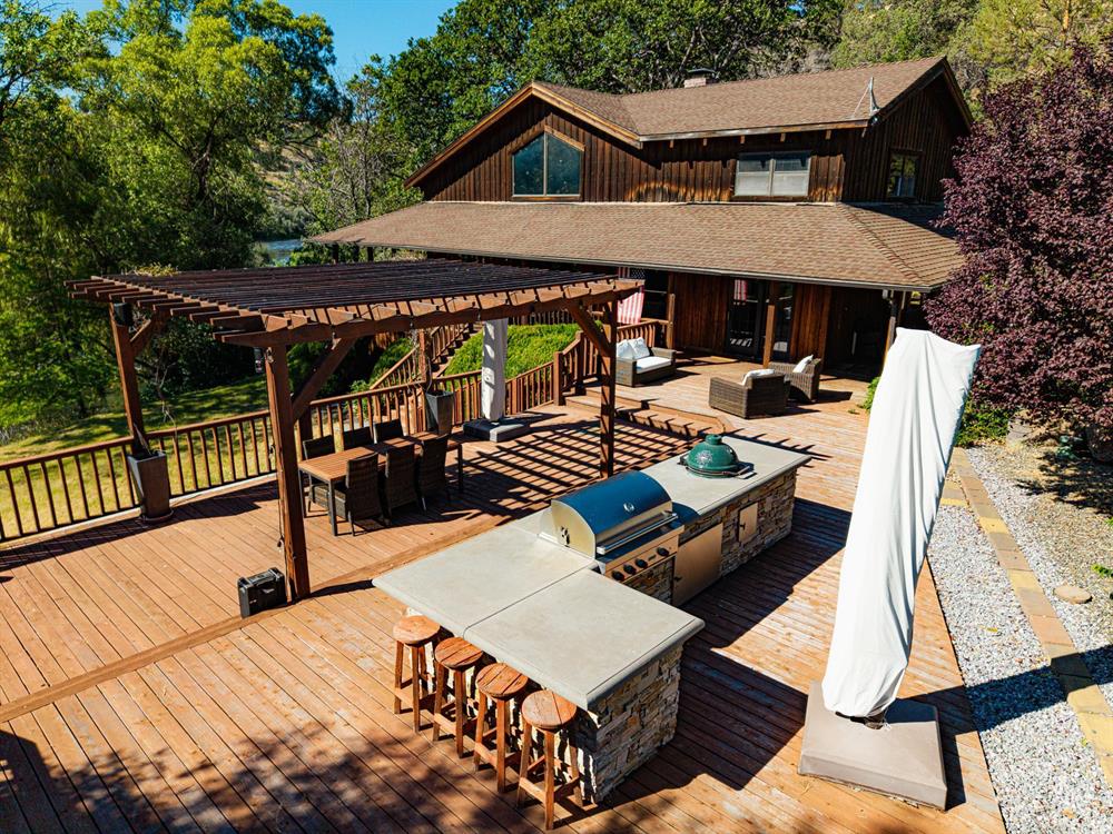 4824 Copco Road, Hornbrook