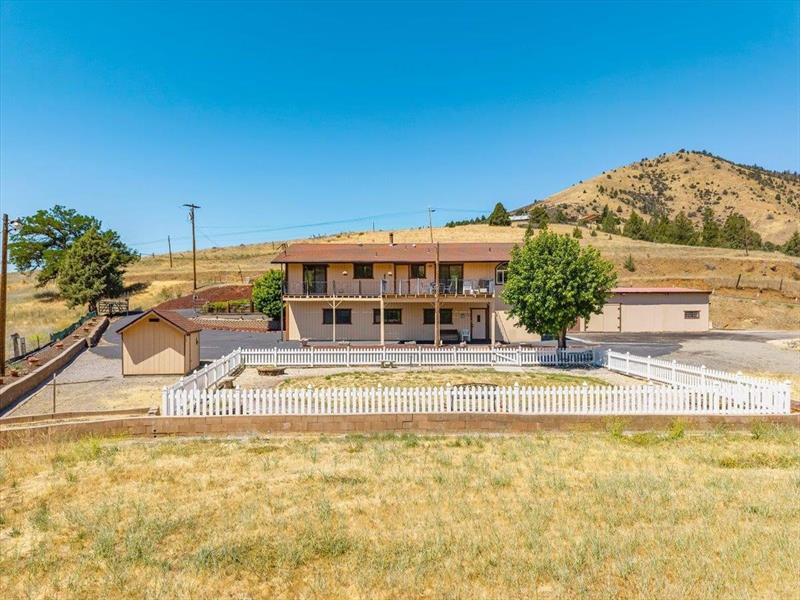 4204 State Highway 263, Yreka