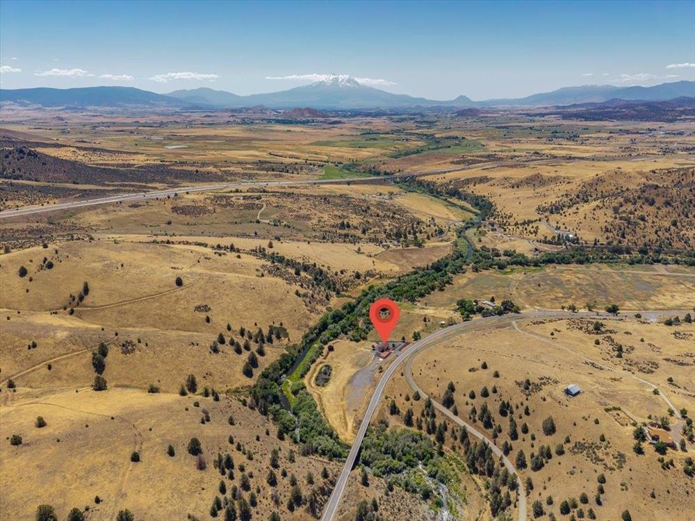 4204 State Highway 263, Yreka
