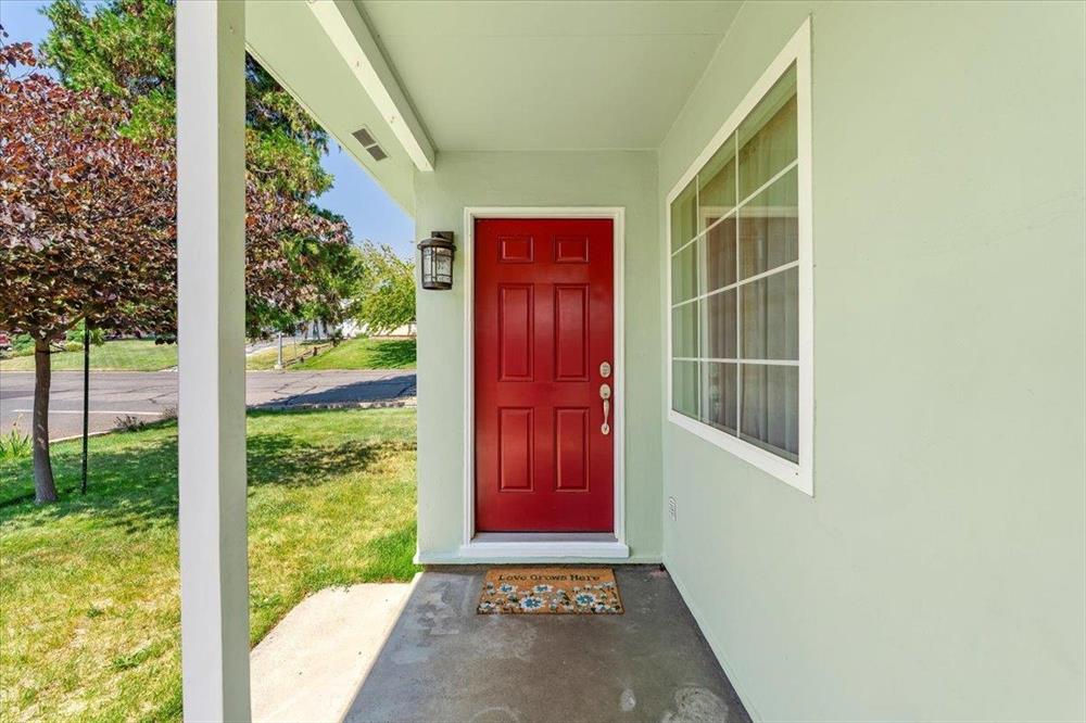 928 Pioneer St, Yreka
