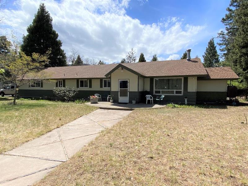 4509 N Old Stage, Mt Shasta