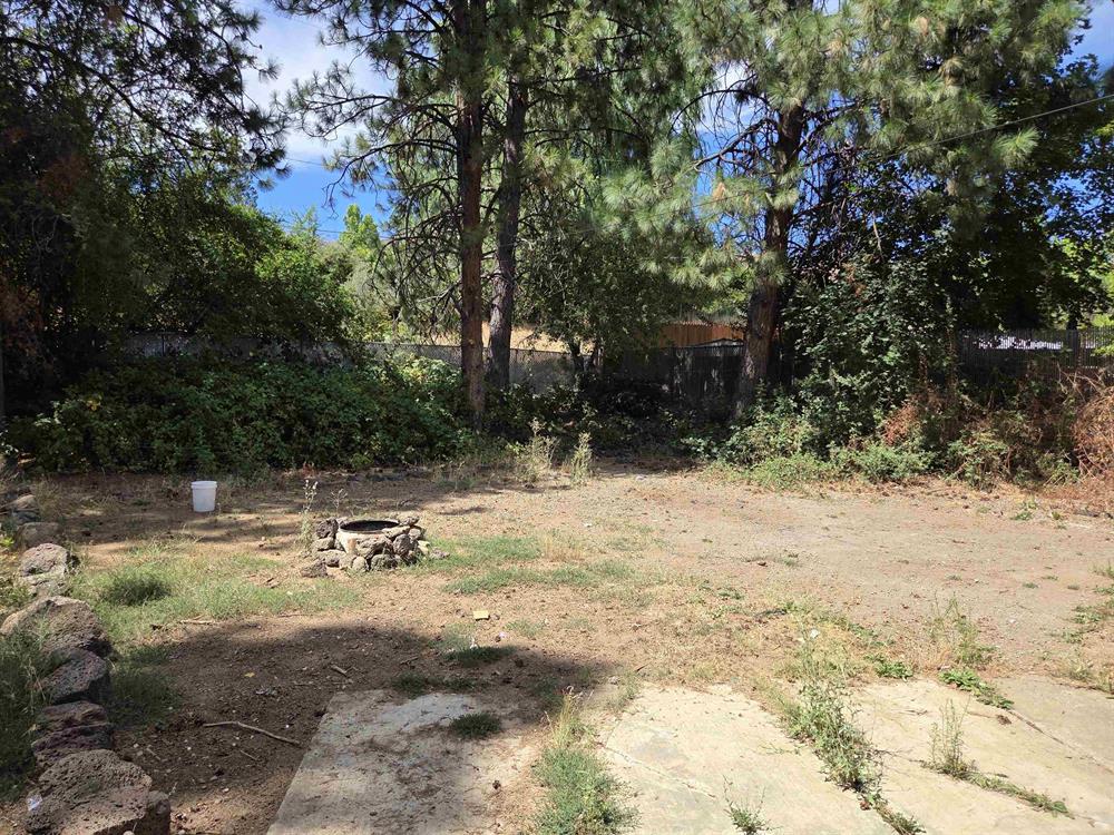 807 Discovery Street, Yreka
