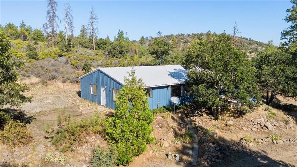 26804 Edgewood Rd, Weed