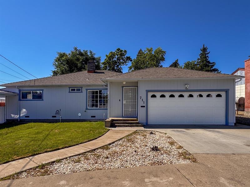 711 Butte, Yreka