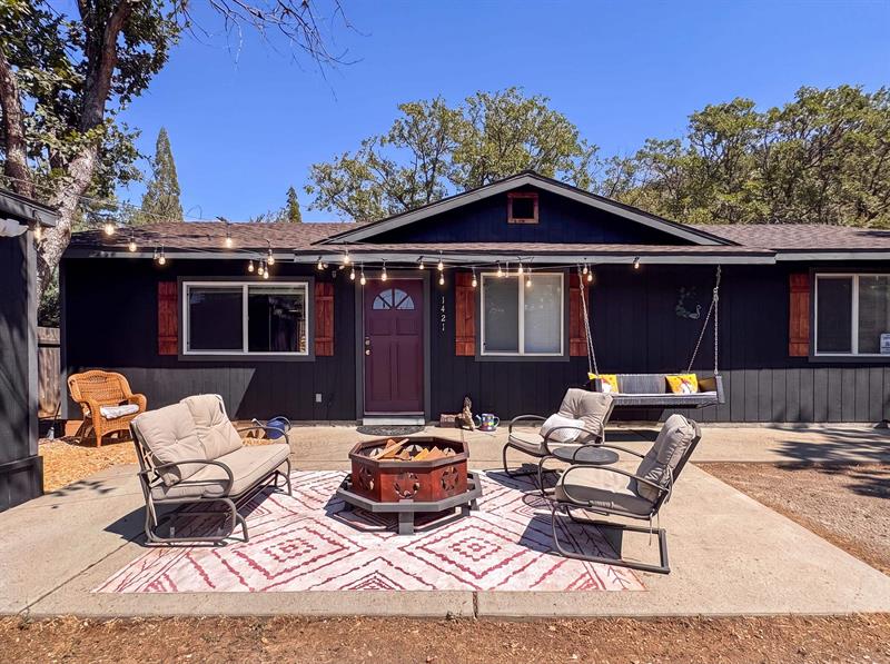 1421 Quail, Yreka