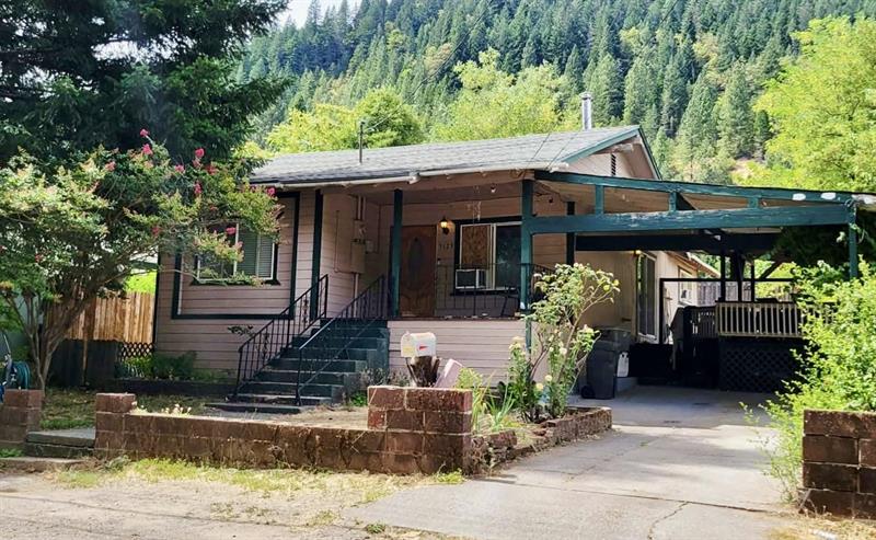 5125 Florence Loop, Dunsmuir