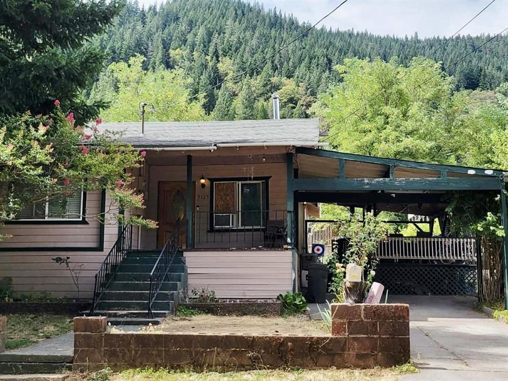 5125 Florence Loop, Dunsmuir