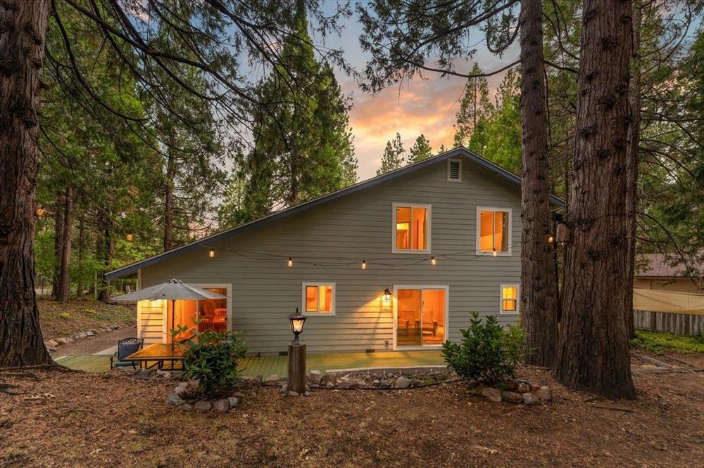 704 S Washington Dr., Mt Shasta