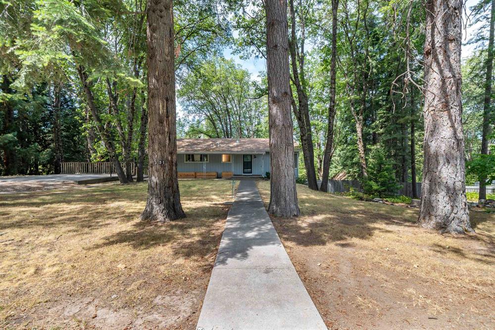 351 N Adams Dr., Mt Shasta
