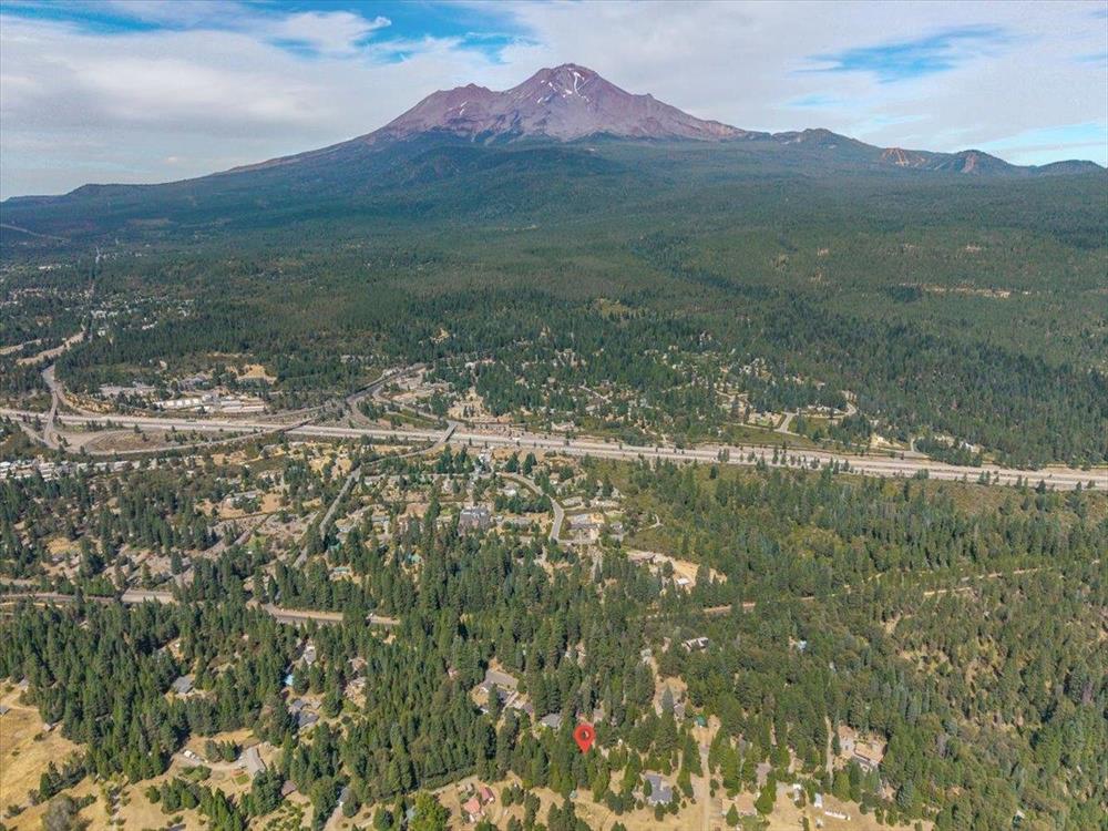 712 Remour Lane, Mt Shasta