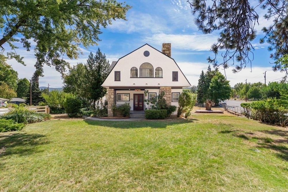 384 Center St., Etna