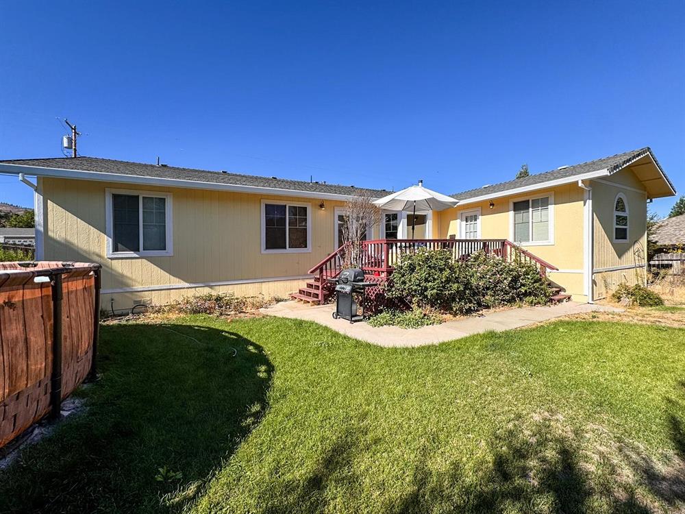823 Lane St, Yreka