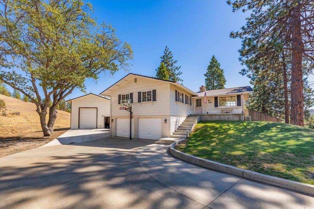 1026 North Street, Yreka