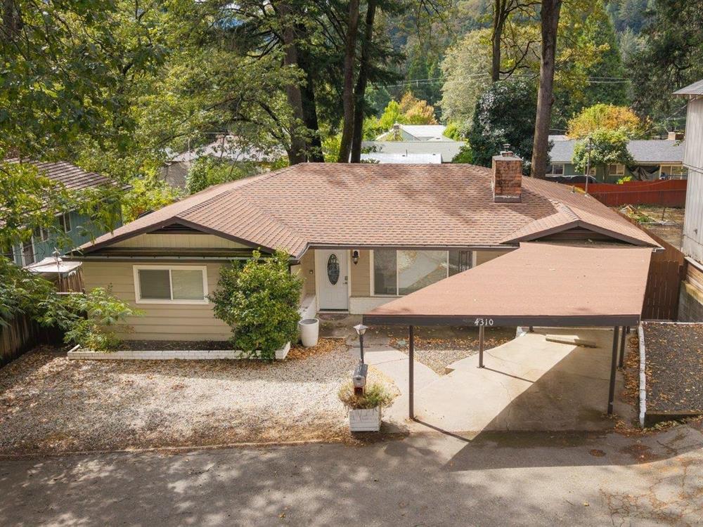 4310 Buckboard Ln, Dunsmuir